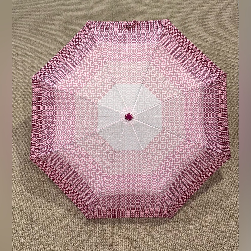 COACH Signature C folding umbrella - Pink NWOT